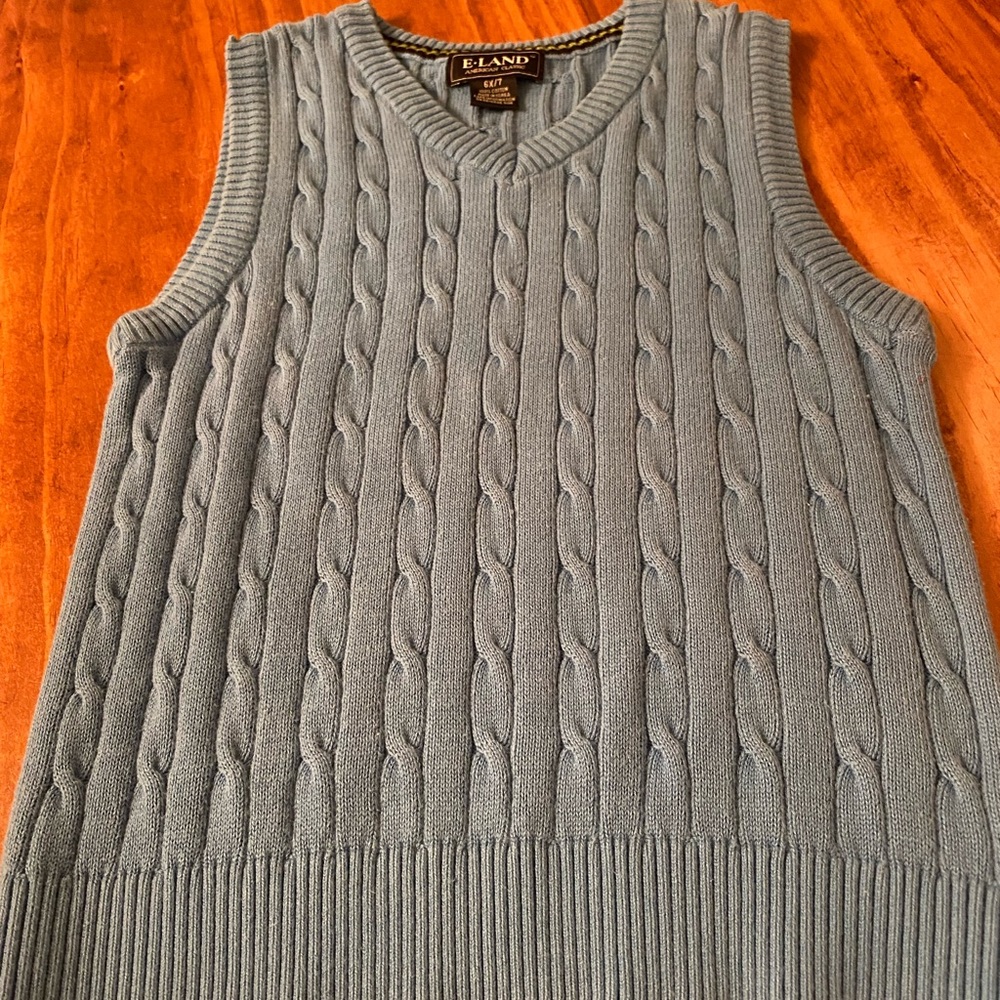 E-Land sweater vest for boys.